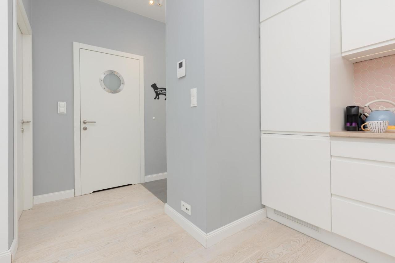 Sarmacka Apartment With Balcony Warsaw Wilanow By Noclegi Renters エクステリア 写真
